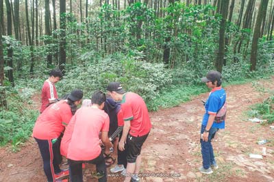 https://www.thecarpenteroutdoor.com/wp-content/uploads/2019/01/Treasure-hunt-team-building-Gunung-Pancar.jpg