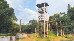 Kandang Orang utan Kebun Binatang Ragunan