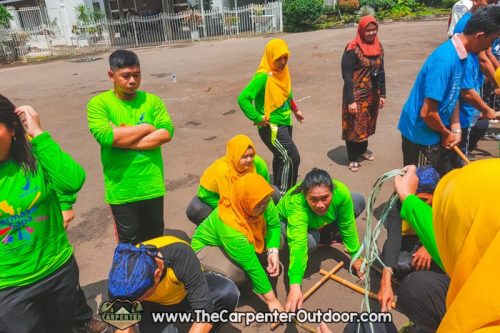 Outbound team building Jakarta www.thecarpenteroutdoor.com