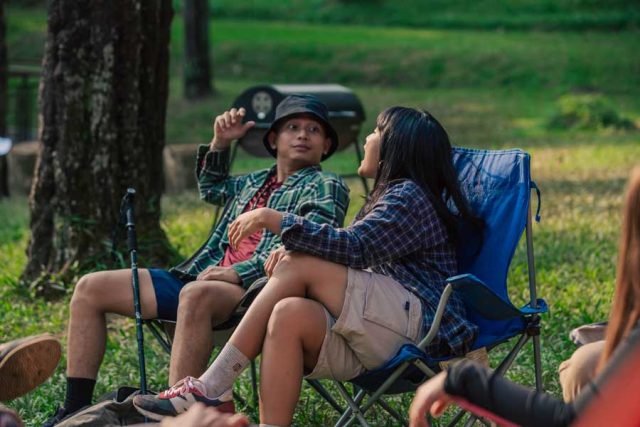 Campinng bertemu orang baru