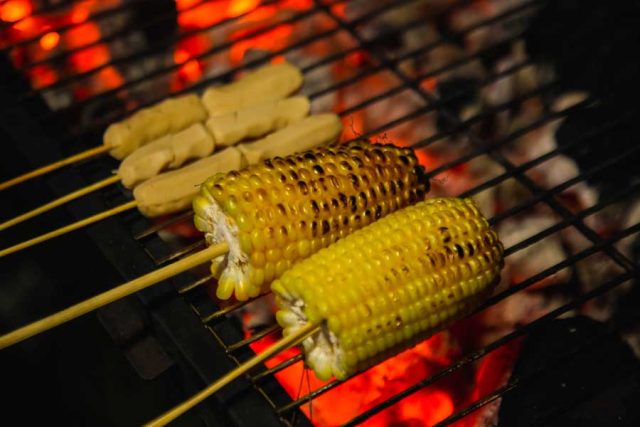 Jagung bakar di camping