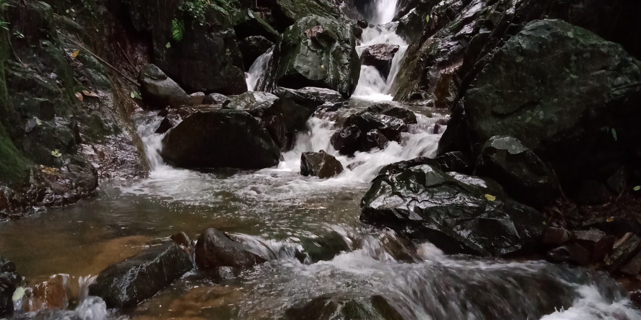 Trekking Curug Ngumpet